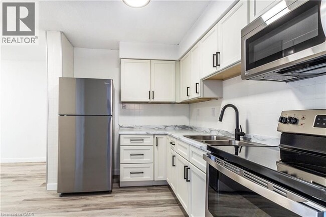 Photo - 975 Warwick Ct Unit 908