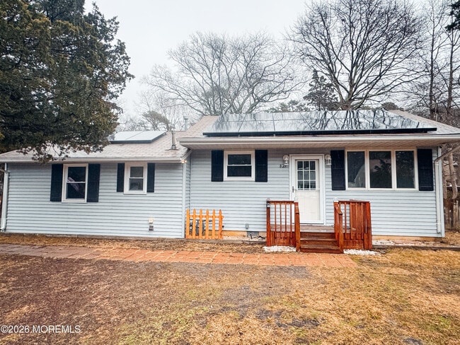 Building Photo - 827 Rogers St