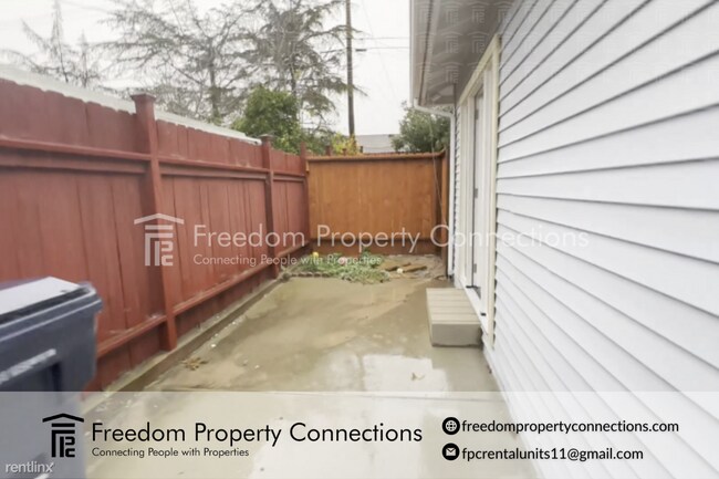 Photo - Studio, 1 bath Triplex - 253 Orion Avenue ...