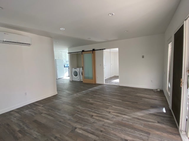 Photo - 2423 La Presa Ave