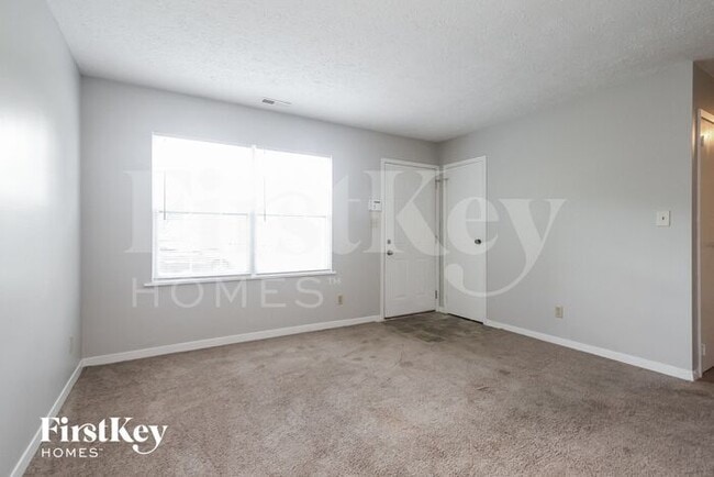 Photo - 5639 Dry Den Dr