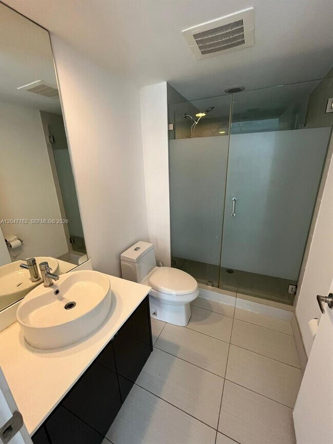 Photo - 31 SE 6th St Unit 1004