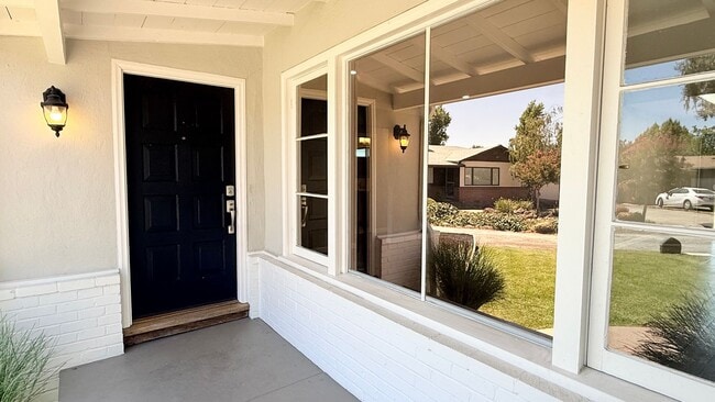 Photo - POETS CORNER GEM! Charming and One Of A Kind, 3BD/1BA on a Cul-de-sac Available NOW!