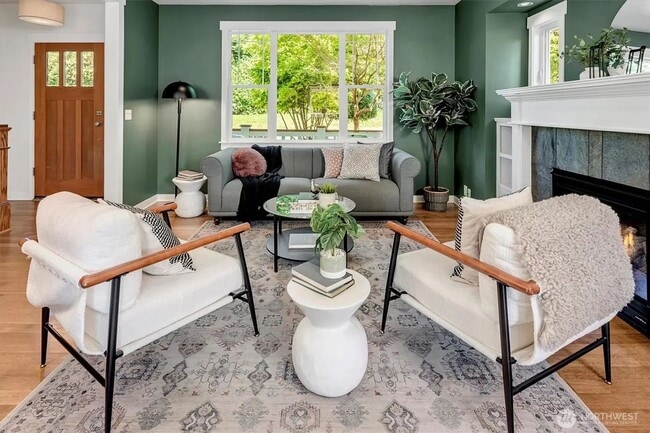 Photo - Alaska Junction - 3 bedroom and 2 1/2 bath...