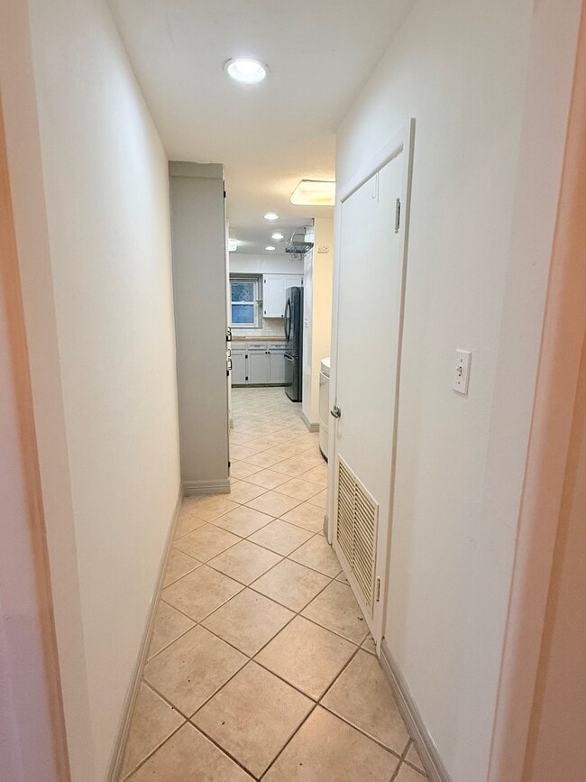 Photo - 625 Catalina Pl