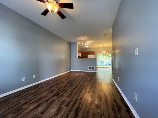 1251 Hall Ln