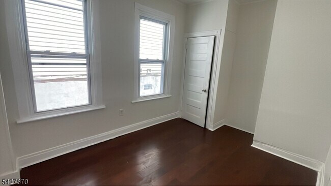 Photo - 120 S 7th St Unit 1