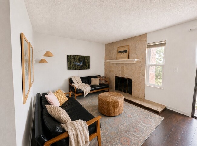 Photo - 62 S Holman Way