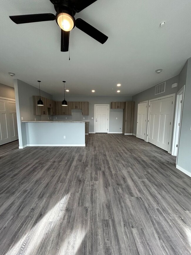 Building Photo - Mile High Investments (2724 Silver St.) Unit #102