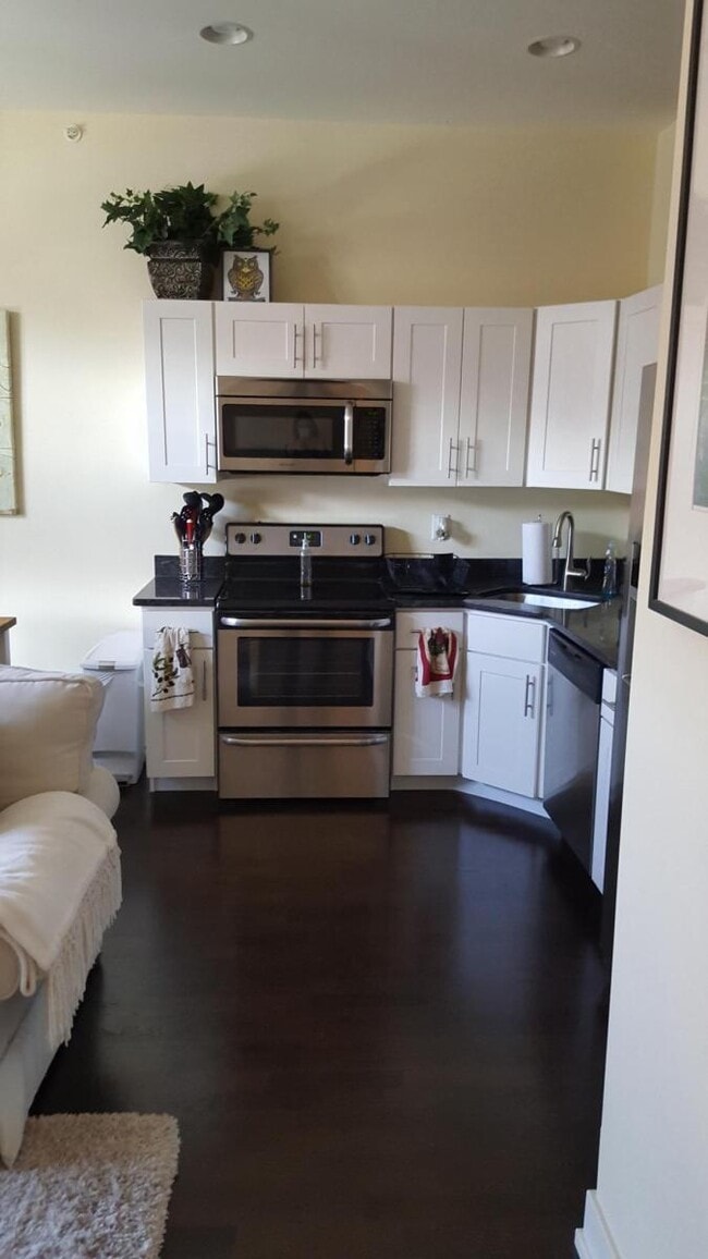 Photo - 105 N 2nd St