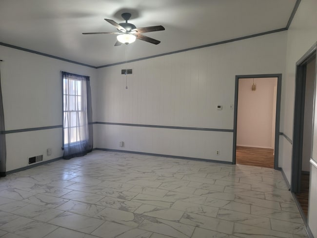 Photo - 7945 Habersham Ln