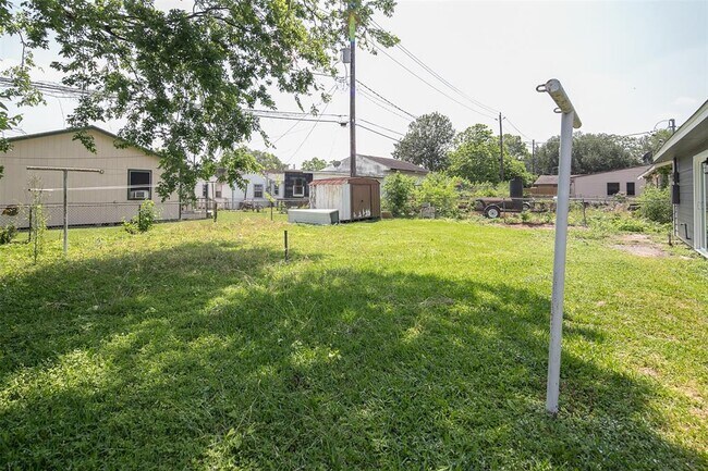 Photo - 3309 Proswimmer St