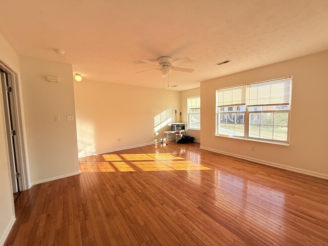 Photo - 429 Sara Leigh Dr Unit 2