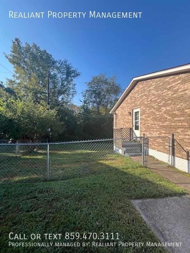 Photo - 617 Barefoot Dr