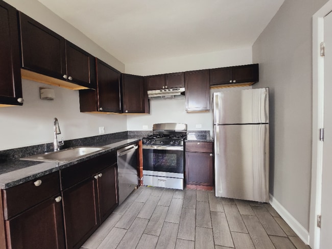 Photo - 3114 W 61st St Unidad 1