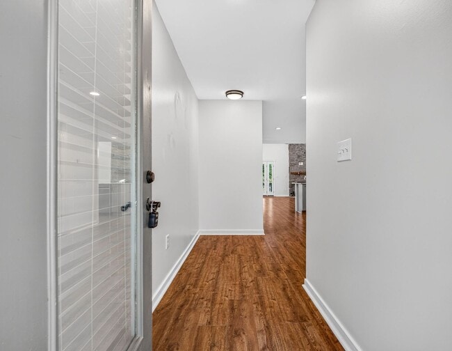 Photo - Comfortable Living Minutes from Downtown Charleston