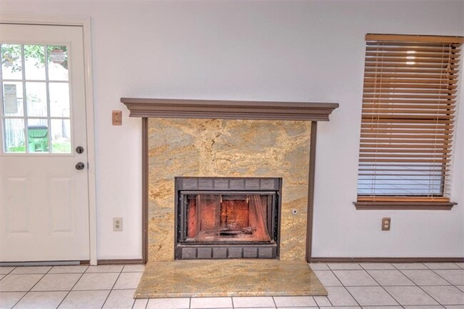 Photo - 6500 Luckenbach Ln