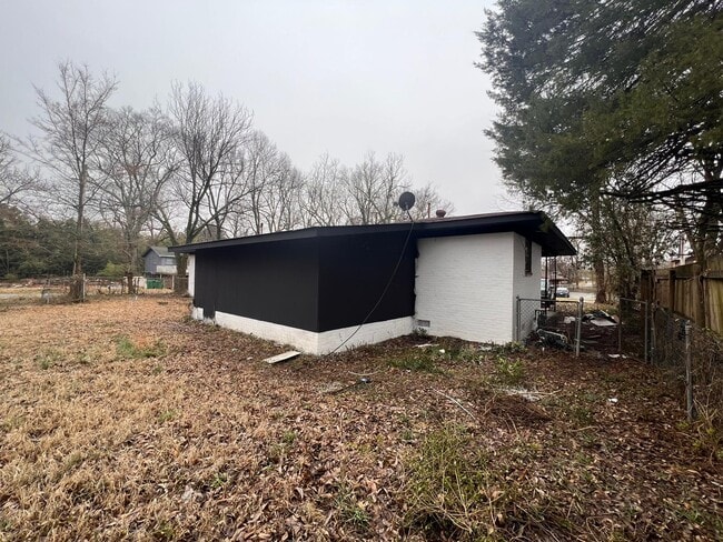 Photo - 1313 S Maple St