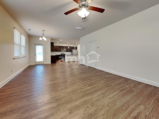 Photo - 194 Pullen Dr