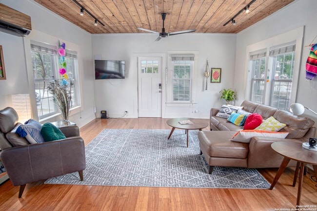 Photo - 311 Alamosa Ave