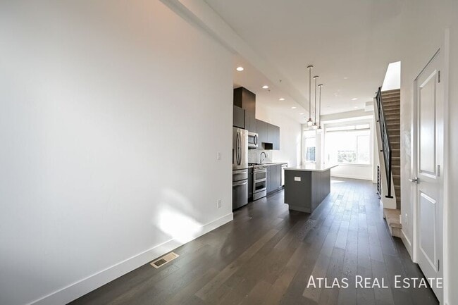 Photo - 2016 N Bryant St Unit 104