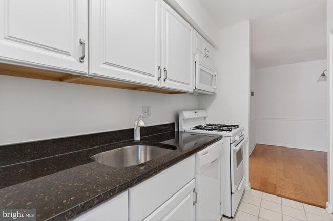 Photo - 11260 Chestnut Grove Square Unit 139