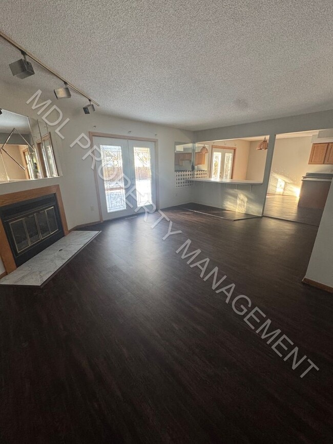 Photo - Beautiful 2 Bedroom 2.5 Bath home in Saginaw Township!