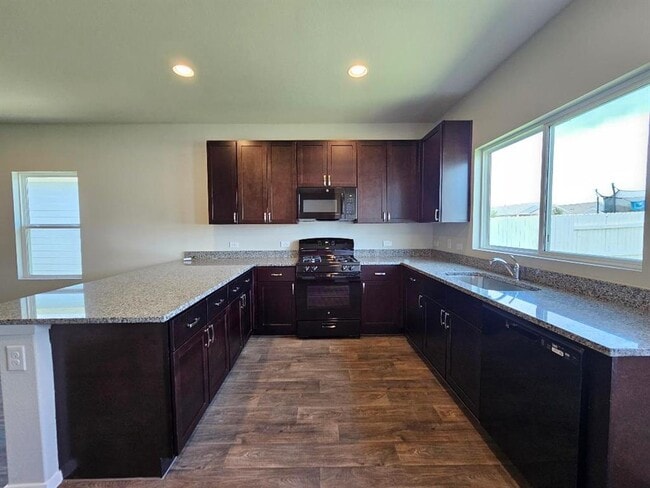 Photo - 110 Bluestem Dr
