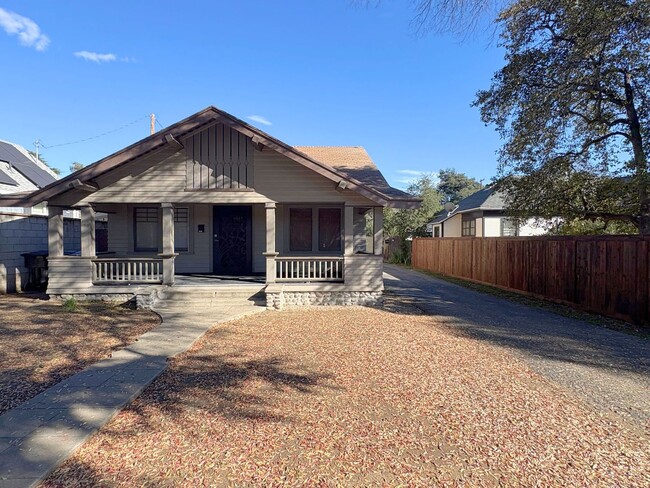 Photo - 2 units on one lot Unit 460 N 3rd Ave