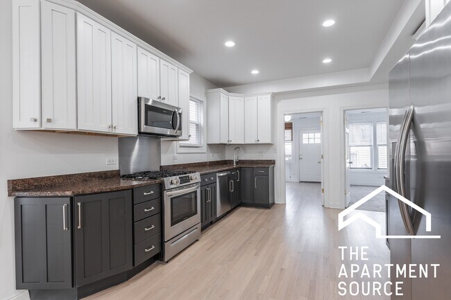 Photo - 2522 N Artesian Ave Unidad SFH