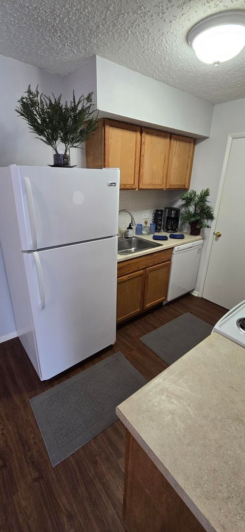 Photo - Renovated Two Bedroom Condo with Garage Space in Ladue School District