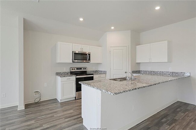 Photo - 5521 Fox Blf Dr