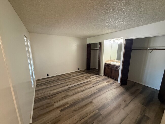 Photo - 940 W East Ave Unit 4