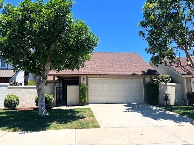 Photo - 1512 Victoria Way House