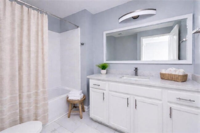 Photo - 3040 Peachtree Rd Unidad 613