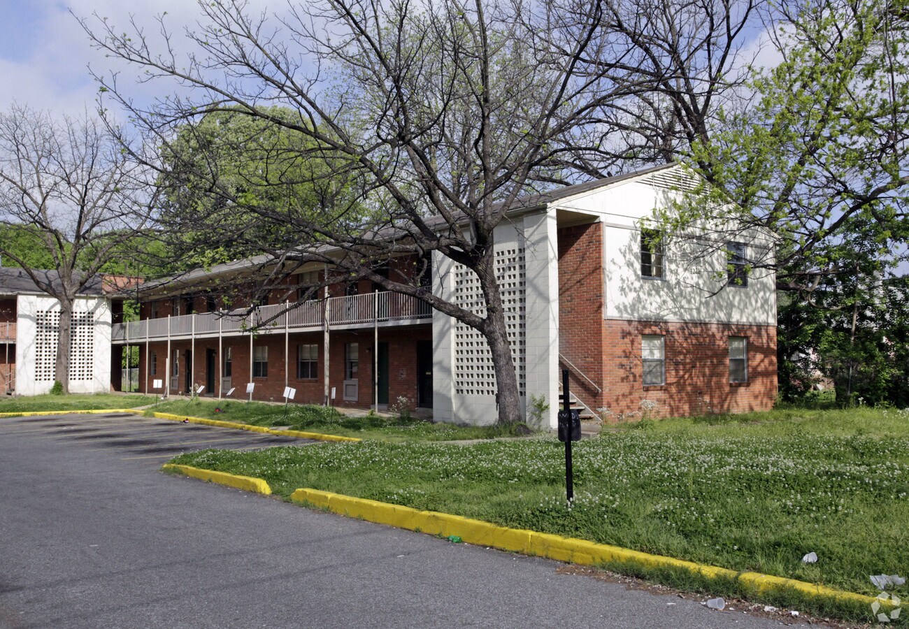 Photo - Oak Park Apartments