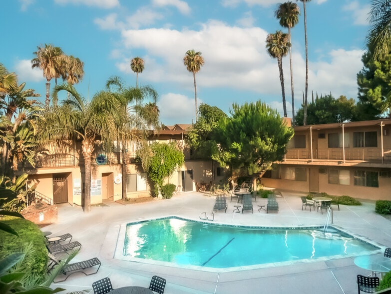 Large Pool Space