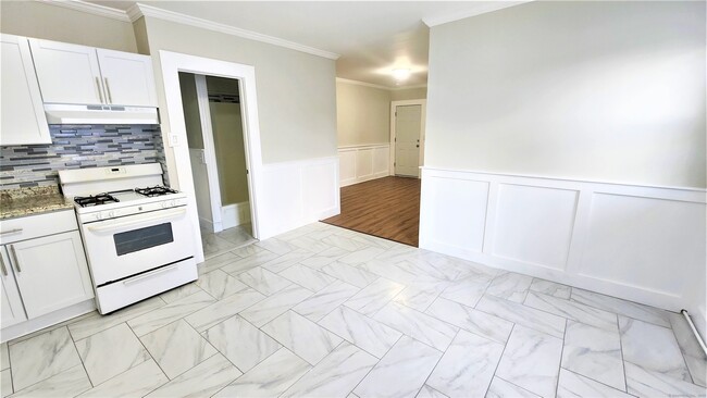 Photo - 1514 Pembroke St Apartment Unit 2R