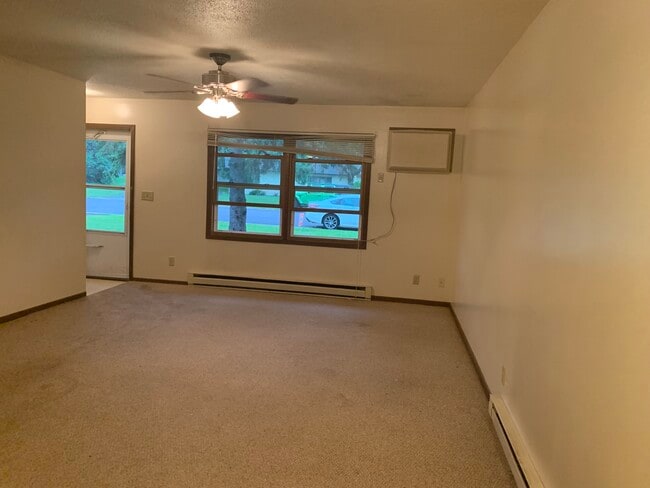 Photo - 1118 Dutchman Ct