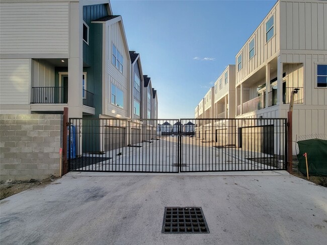 Photo - 7703 Earl Rudder Wy