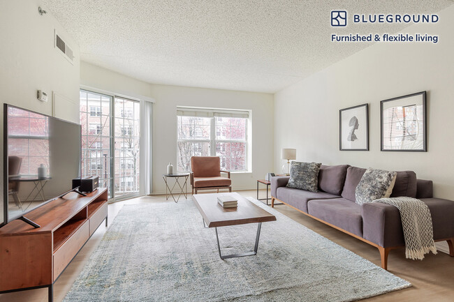 Building Photo - 444 Washington Blvd Rental