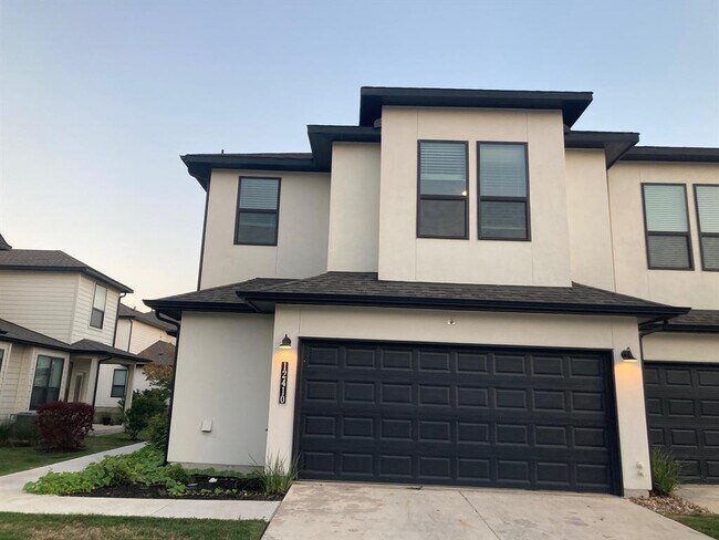 Photo - 12410 Maypole Bend Unit 1401