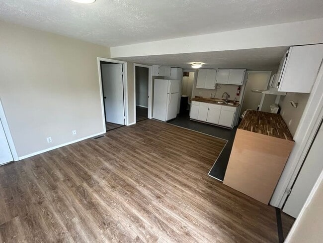 Building Photo - 321 S McKinley Ave Unit 1 Rental