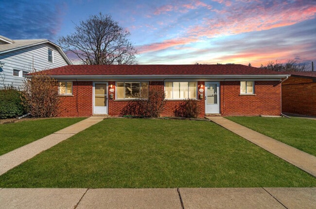 Building Photo - 1552 Hanover St Unit 1552 Hanover St.