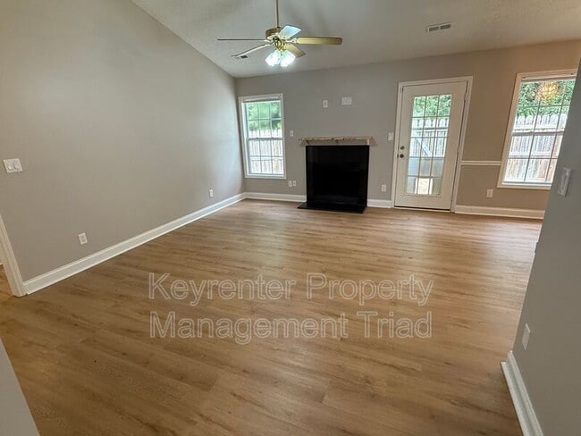 Photo - 3957 Cobblestone Bend Dr