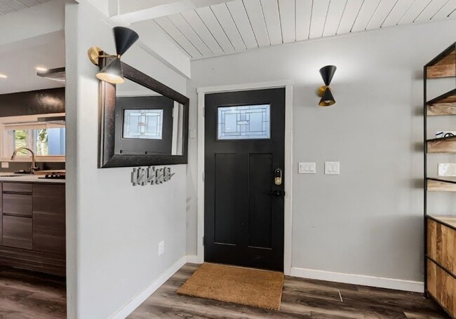 Photo - 114 3rd St
