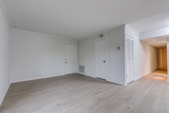 Photo - 3-BEDROOM CONDO AT THE GEORGIAN CONDOMINIUMS Unit 321