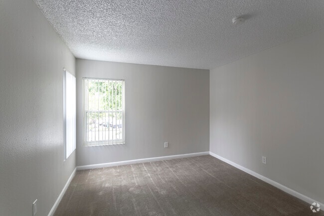2HAB, 2BA - 999 ft²