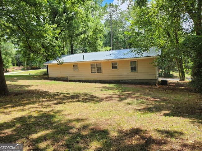 Photo - 583 Danielsville St