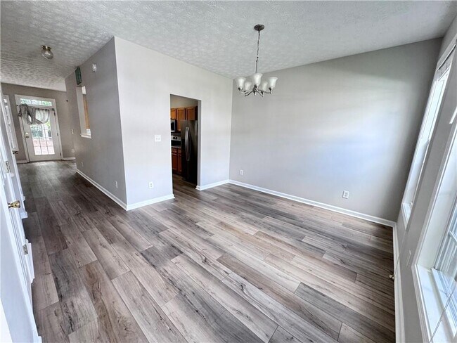 Photo - 3044 Kentmere Dr